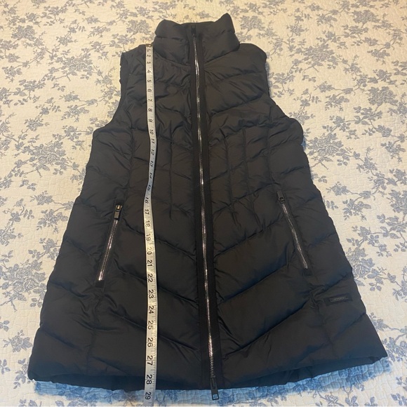 Athleta Goose Down Black Long Puffer Vest Size XS - Picture 10 of 11